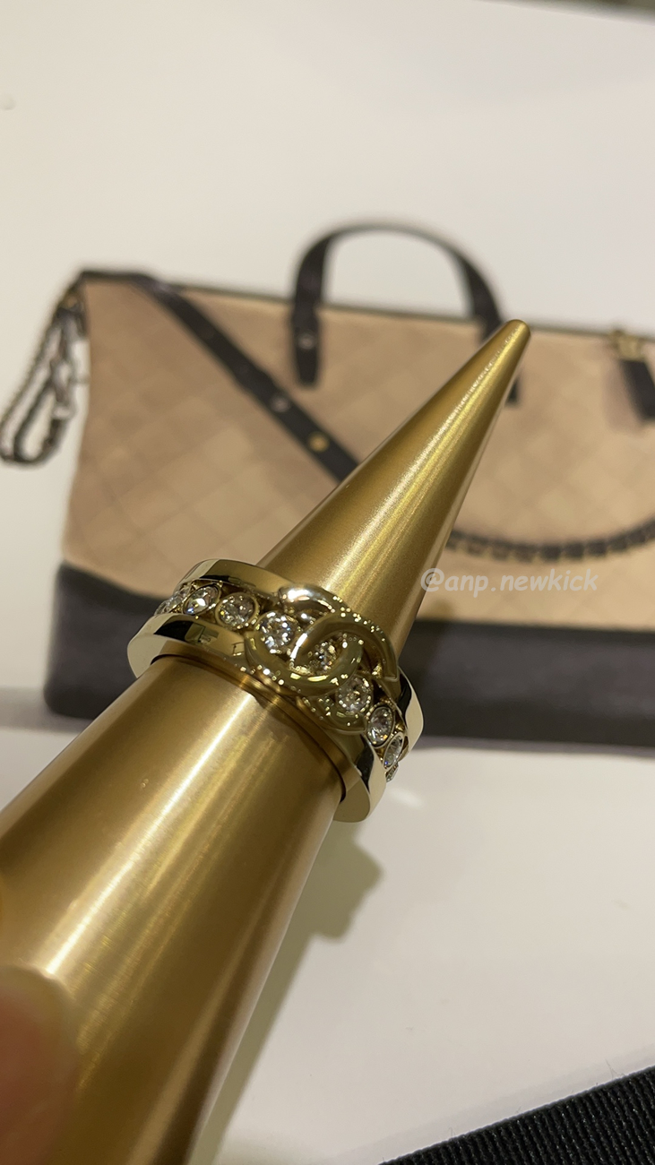 Chanel Hollowed Out Rhinestone Gold Cc Ring (5) - www.newkick.vip